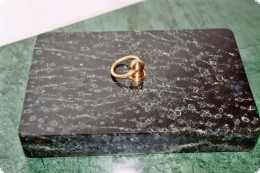 Bettstein aus Zöblitzer Serpentin, rechteckig, 27x17 cm
